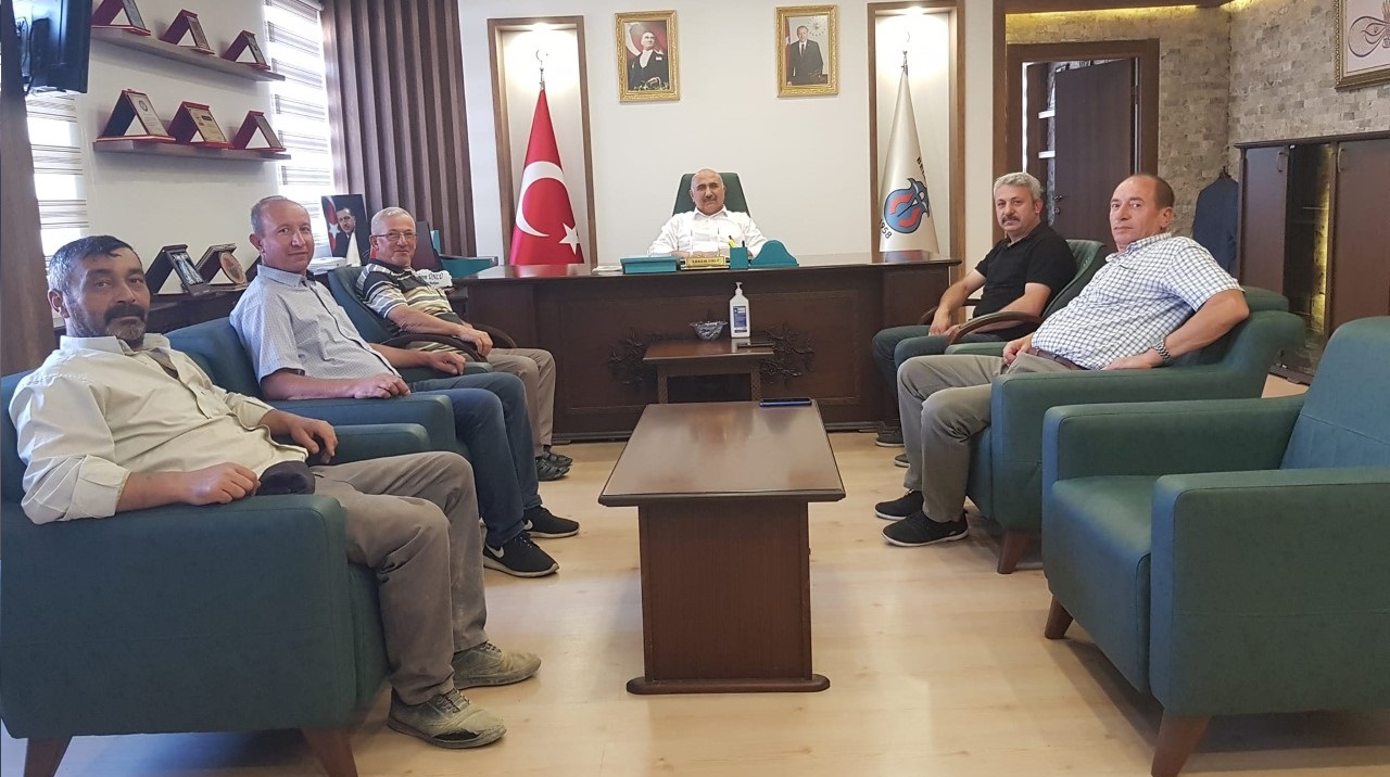 ÜNLÜ MUHTARLARLA BİR ARAYA GELDİ